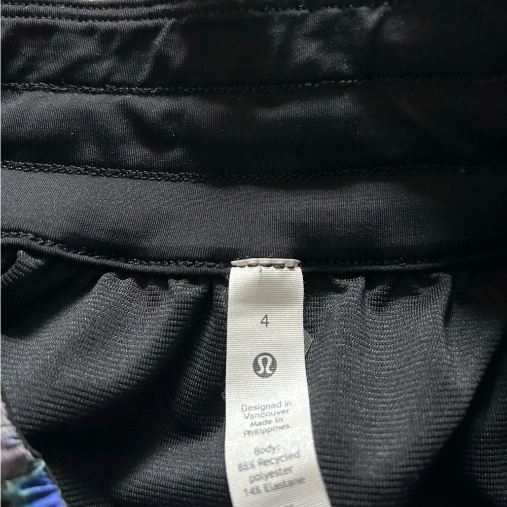 Lululemon Tracker Short 4” - Picture 2 of 2